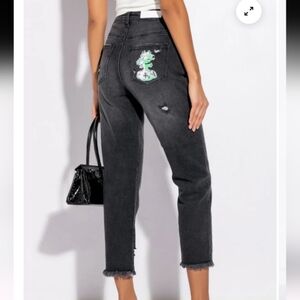 AKIRA Legend Has It High Rise Relaxed Fit Distressed Medusa Pocket Jean 25‎